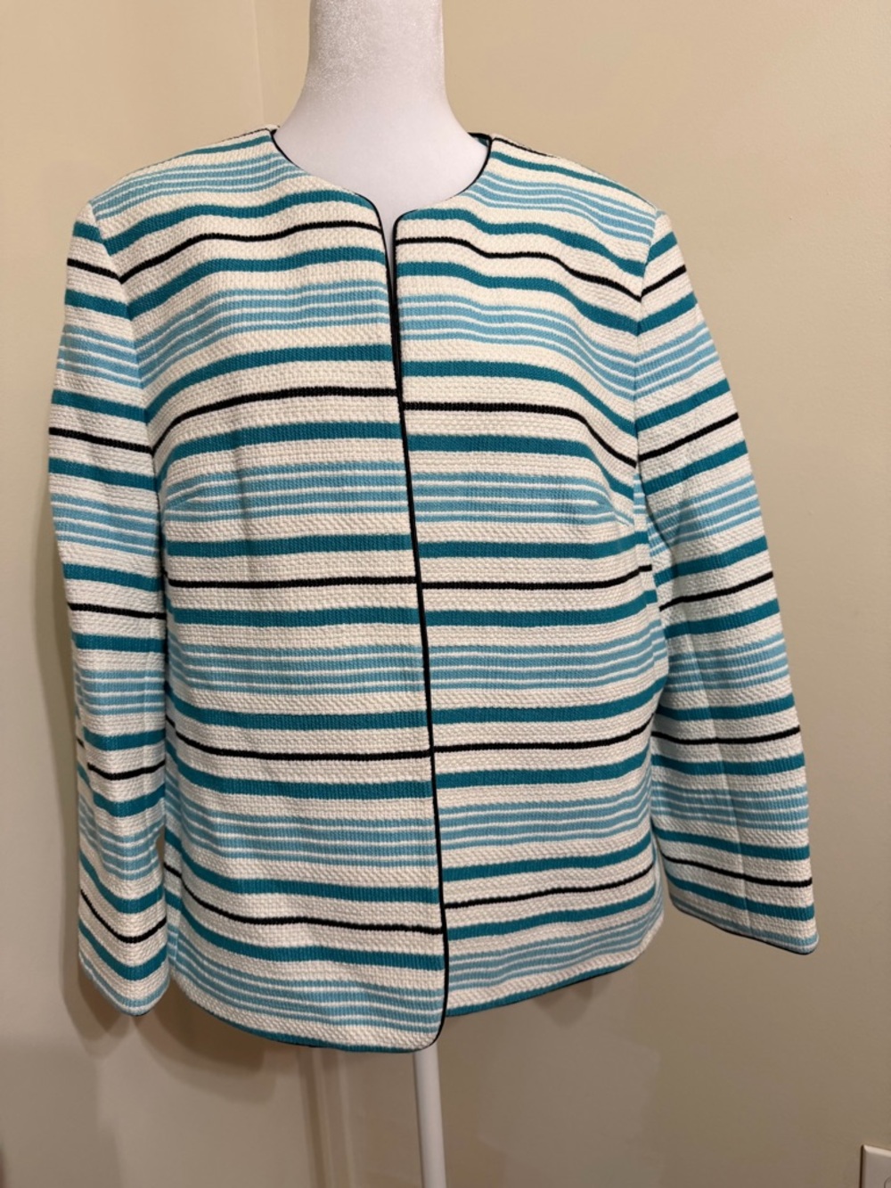 Anne Klein 16 White and Teal Striped Collarless Blazer